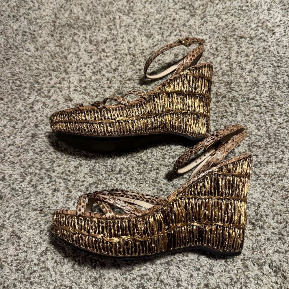 Prada Woven Raffia Wedge Sandals- Size 40.5 - Picture 2 of 10